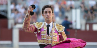 Tulio Salguero con la oreja cortada en julio en Las Ventas (FOTO:Juan Pelegrín)