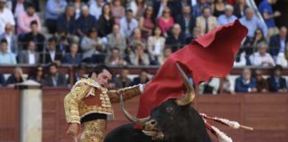 Garrido rematando una serie a su primero (FOTO: Javier Arroyo-Aplausos)